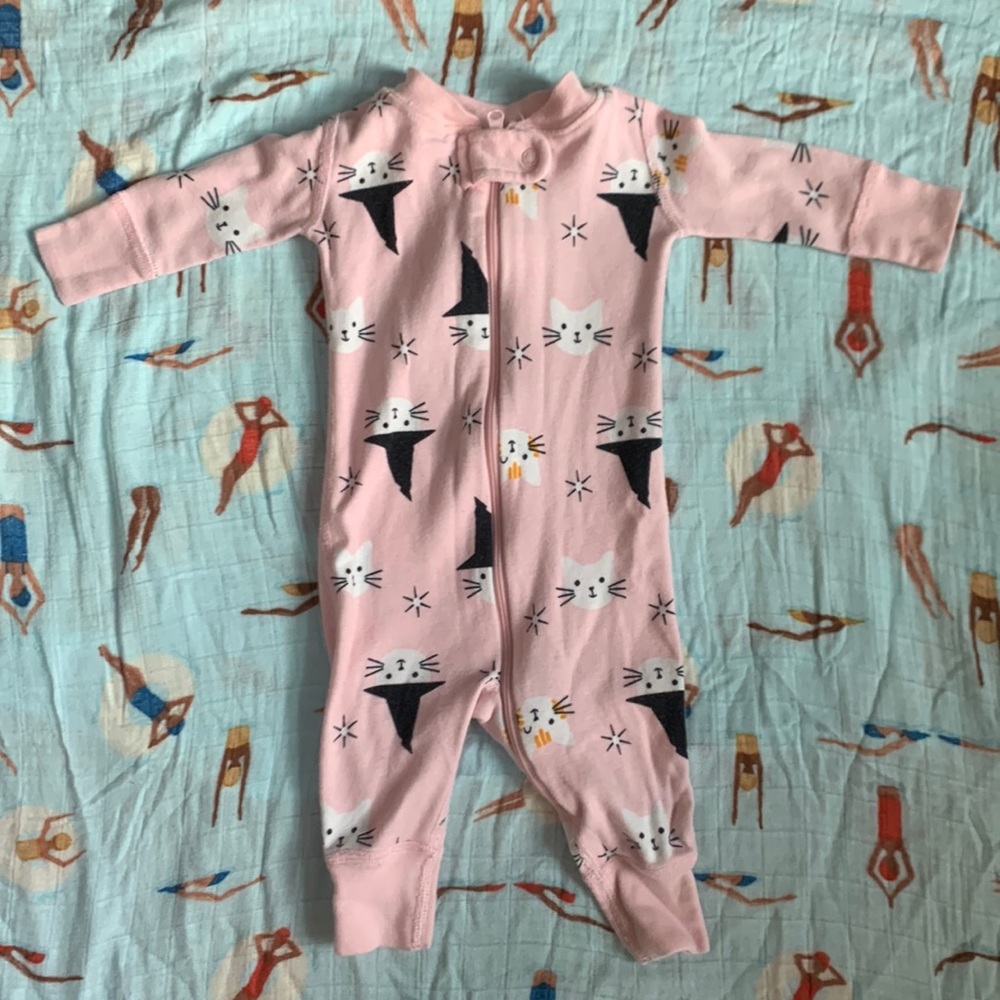 Hanna Andersson Baby sleeper 0-3 months,good used condition; see pictures
